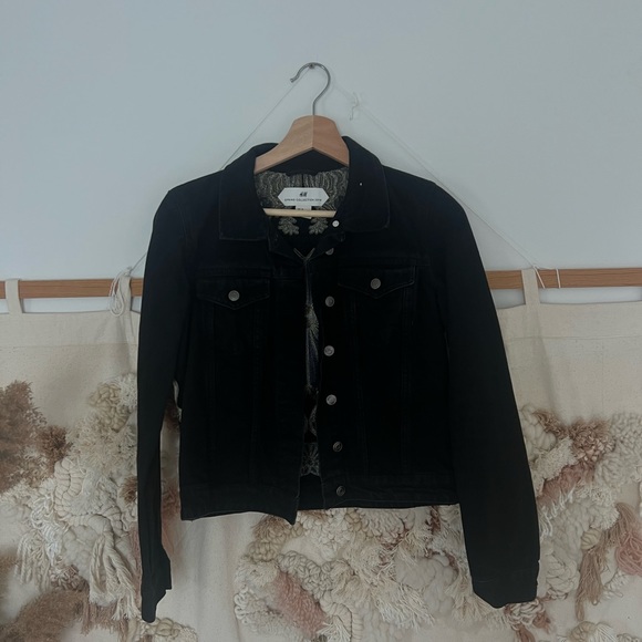 Stunning Embroidered Black Denim Jacket H&M Spring Collection 2014 - Picture 2 of 5